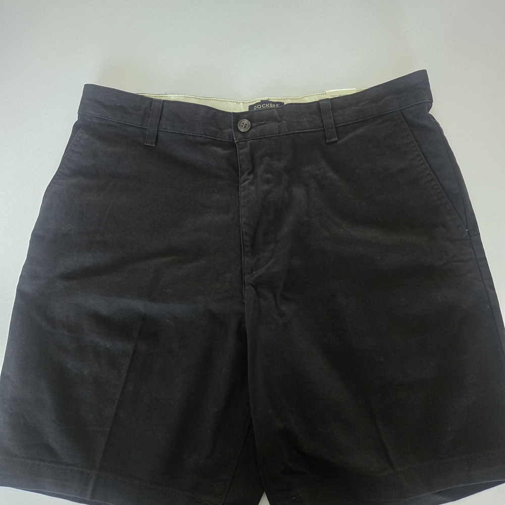 New With Tags Dockers Men's Chino Shorts - Black - Size 34 - 8" Inseam - Picture 4 of 4